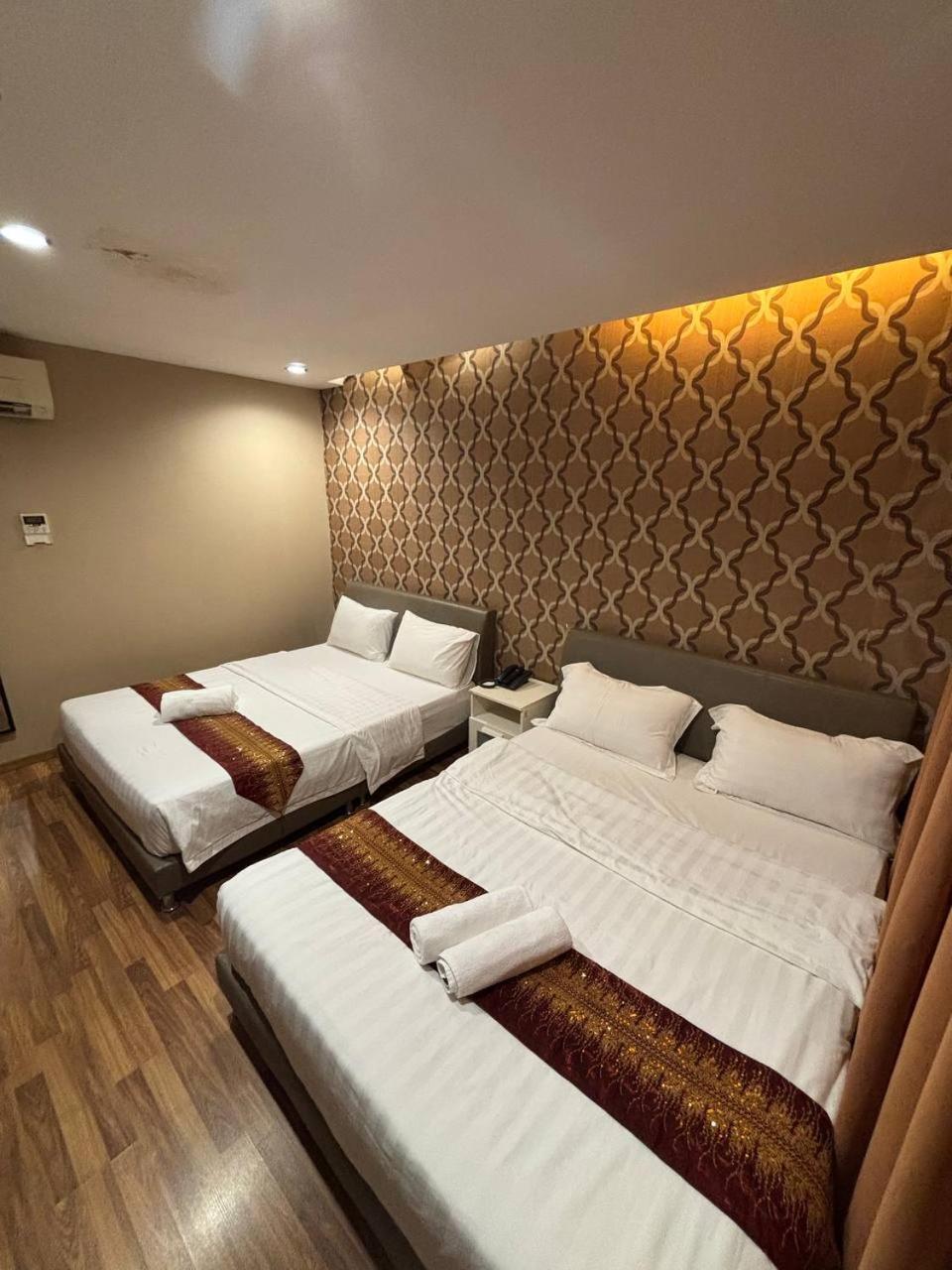 M Boutique Inn Miri Exterior photo