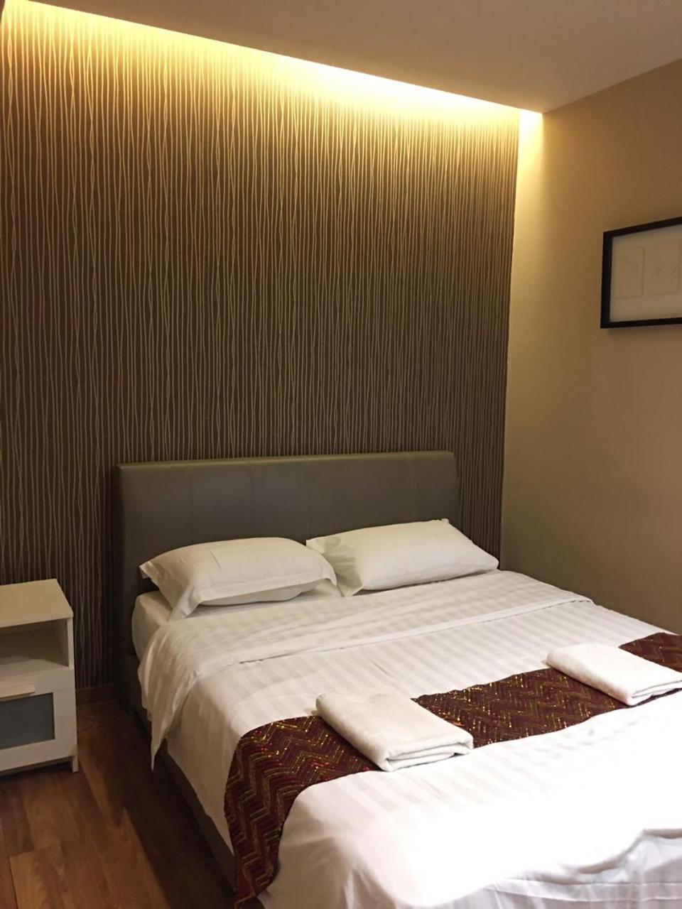 M Boutique Inn Miri Exterior photo